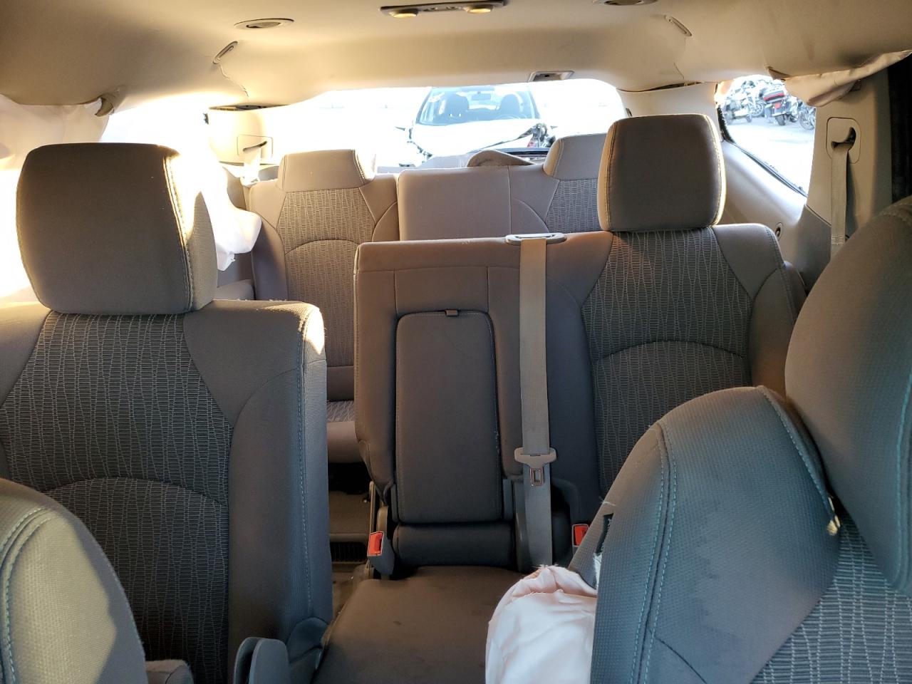 1GNKRFKD5GJ208677 CHEVROLET TRAVERSE 2016