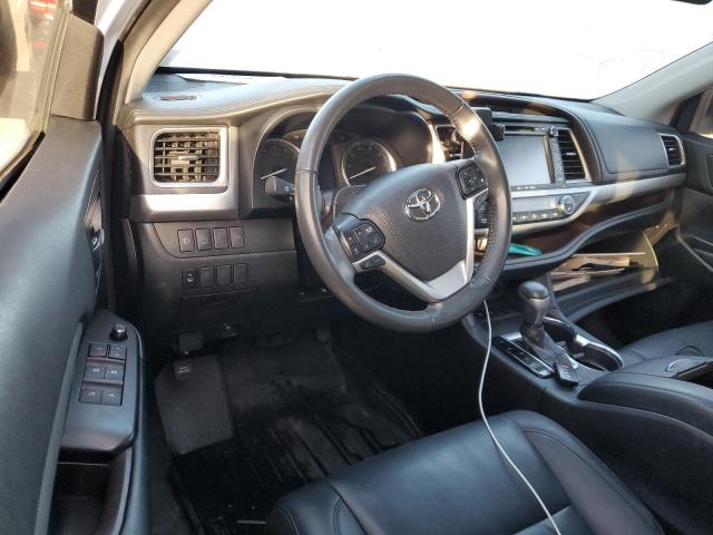 VIN 5TDKZRFH4KS571491 2019 Toyota Highlander, SE no.8