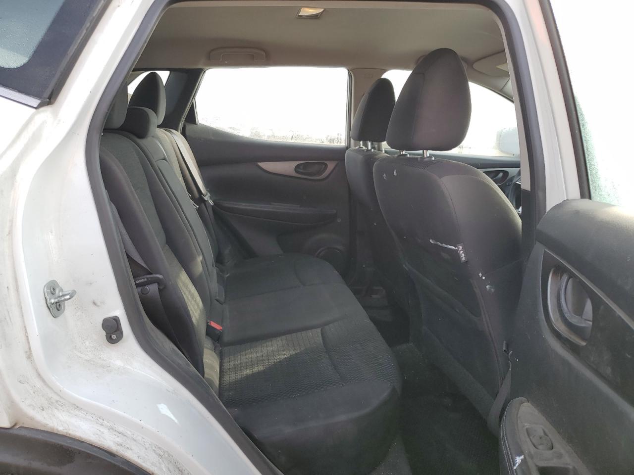 JN1BJ1CP9HW028296 NISSAN ROGUE 2017
