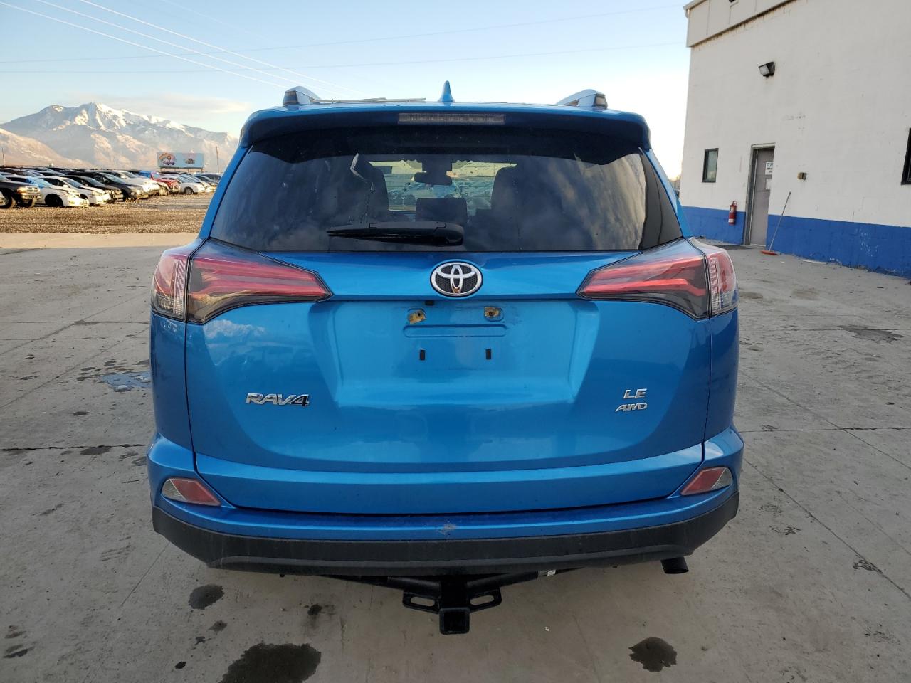 JTMBFREV8JJ221437 TOYOTA RAV4 2018