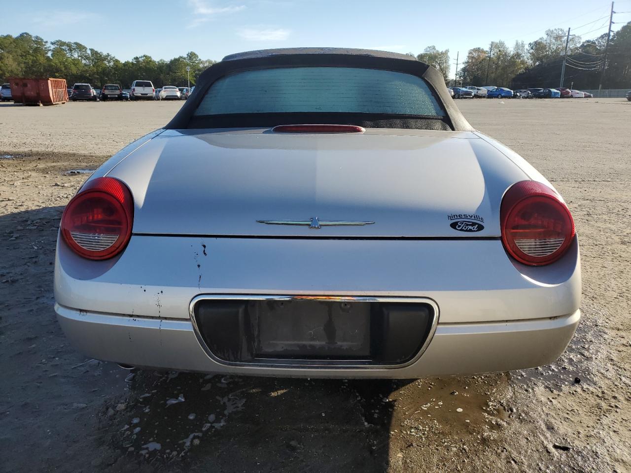 1fahp60a74y100989 1FAHP60A74Y100989 2004 Ford Thunderbird