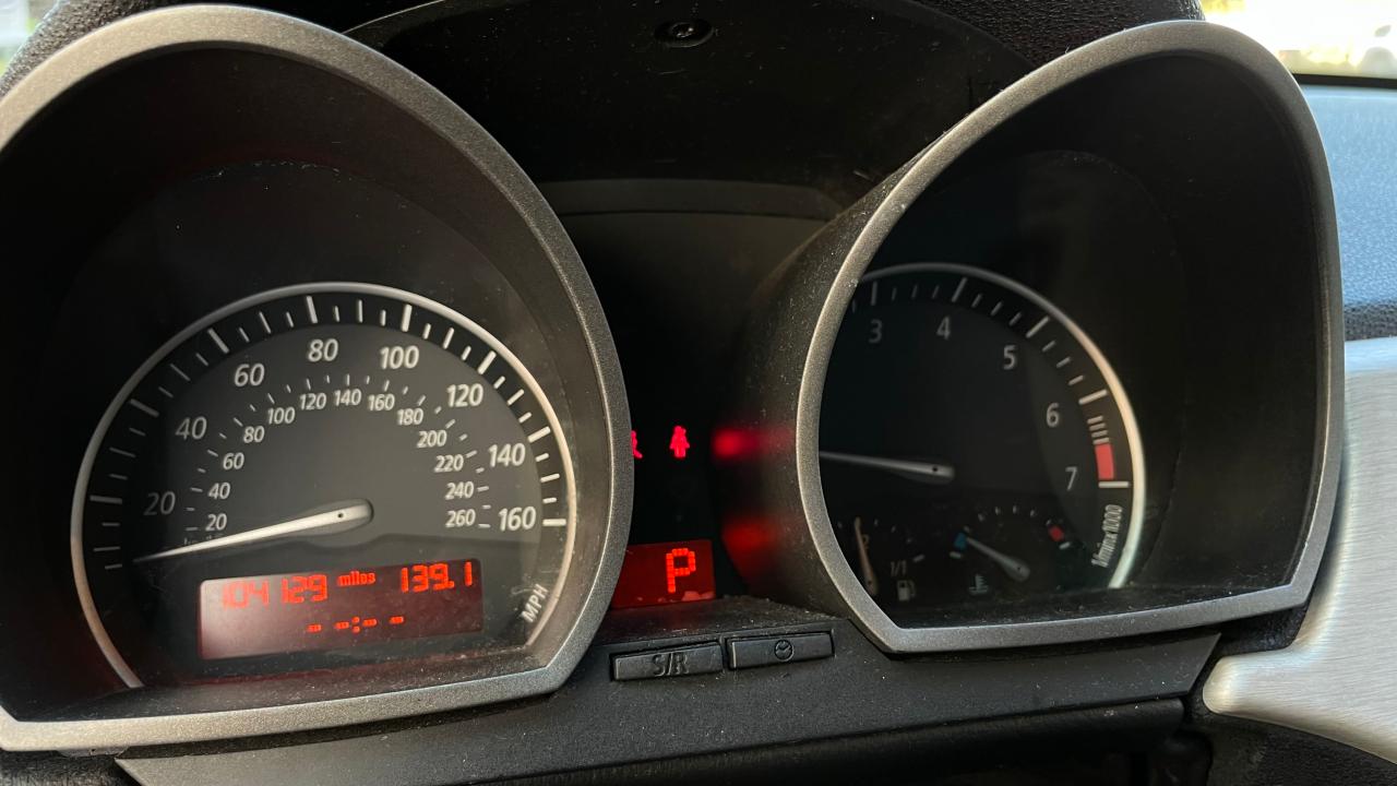 4usbt33403ls40873 4USBT33403LS40873 2003 BMW Z4 2.5