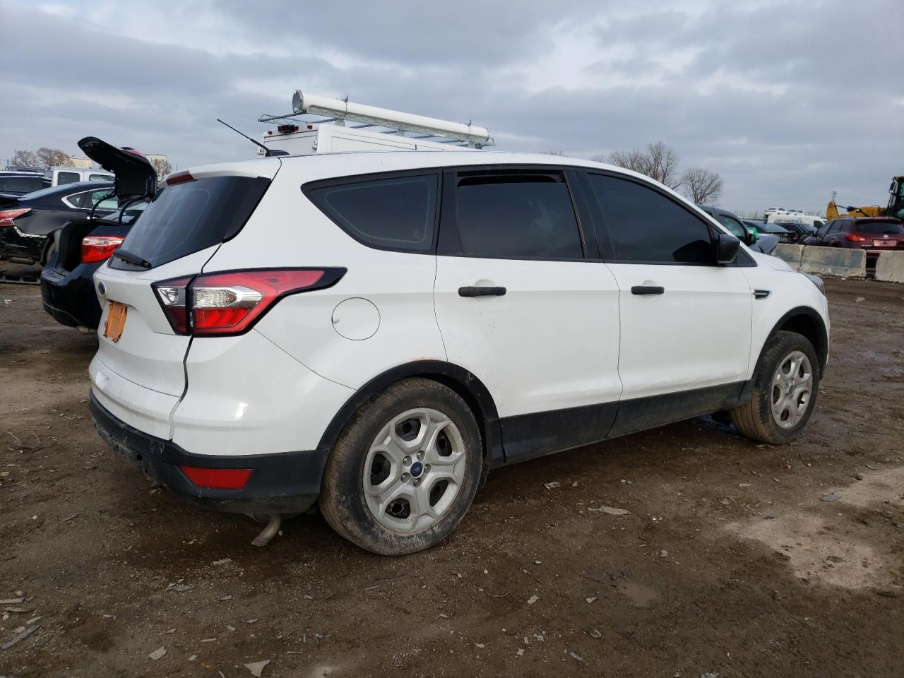 1FMCU0F77JUA18085 FORD ESCAPE 2018