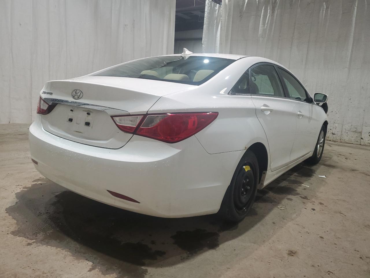 5NPEB4AC3DH568395 2013 Hyundai Sonata Gls