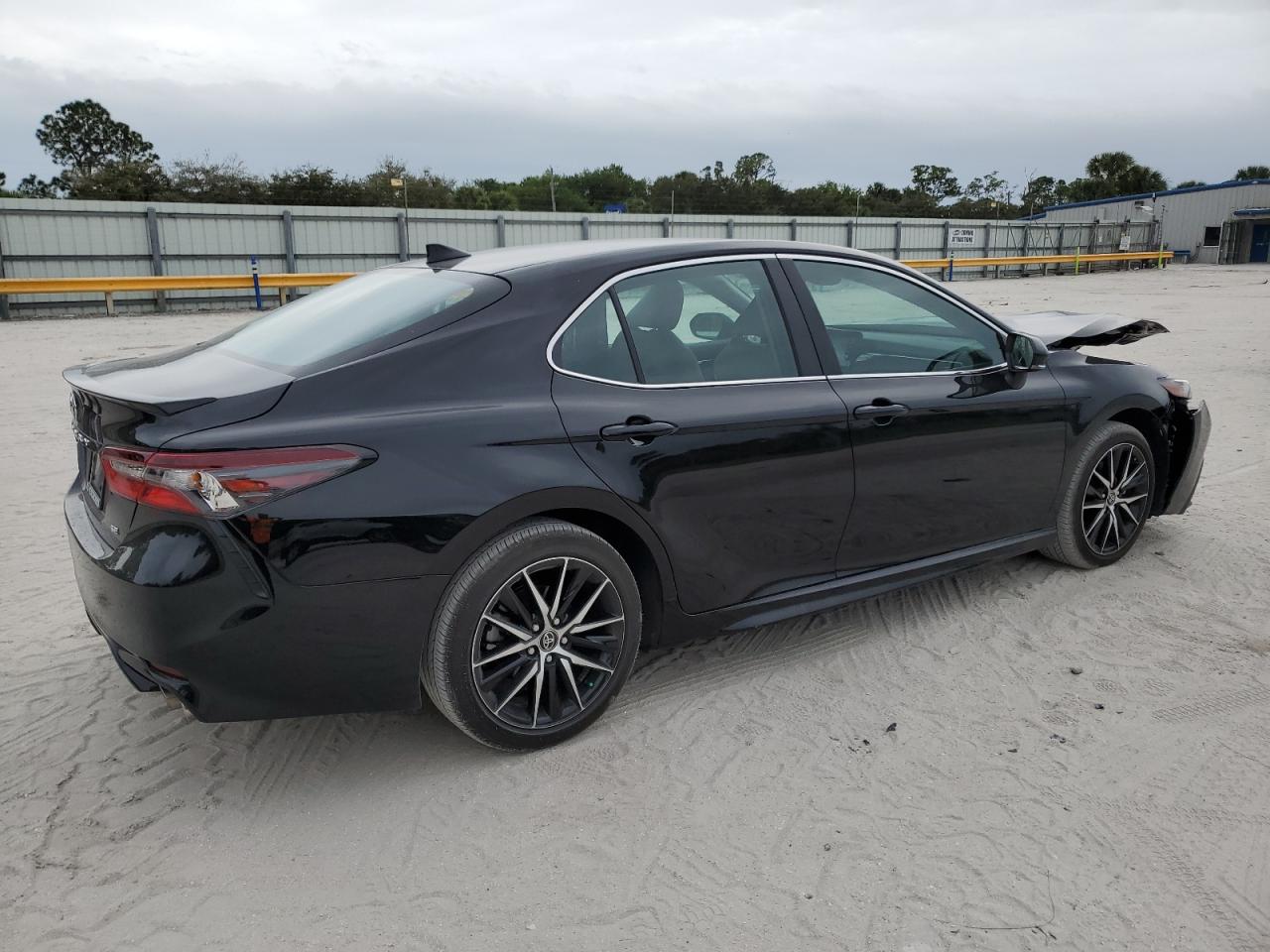 4T1G11AK8RU201163 TOYOTA CAMRY 2024