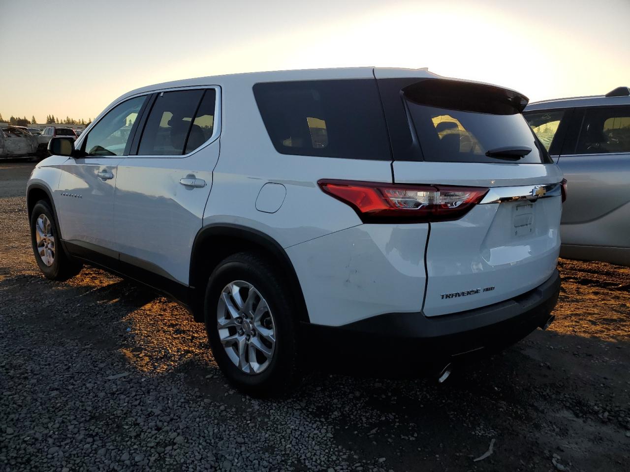 1GNEVFKWXLJ195560 CHEVROLET TRAVERSE 2020