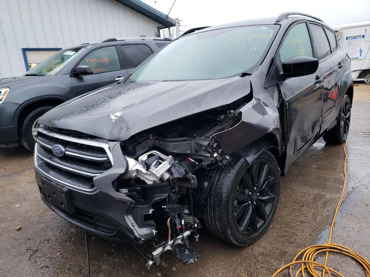 1FMCU0G92HUC75911 FORD ESCAPE 2017