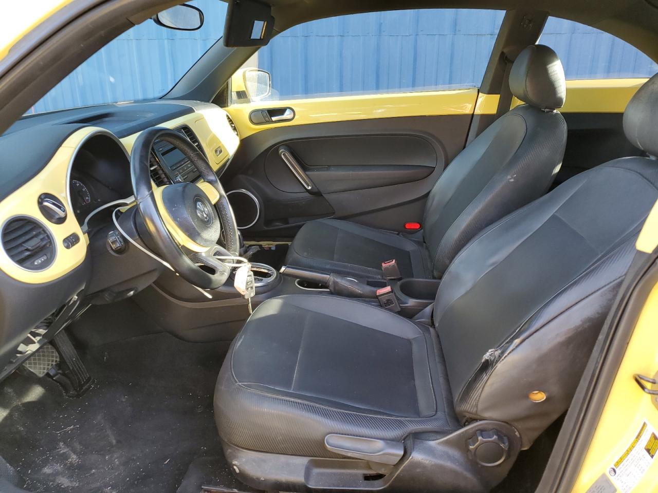 3VWJX7AT5CM611187 2012 Volkswagen Beetle