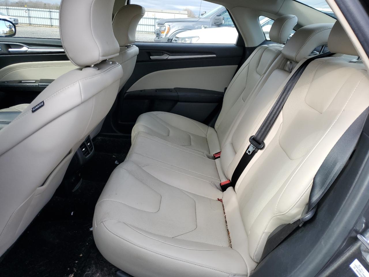 3FA6P0SU0HR329577 FORD FUSION 2017