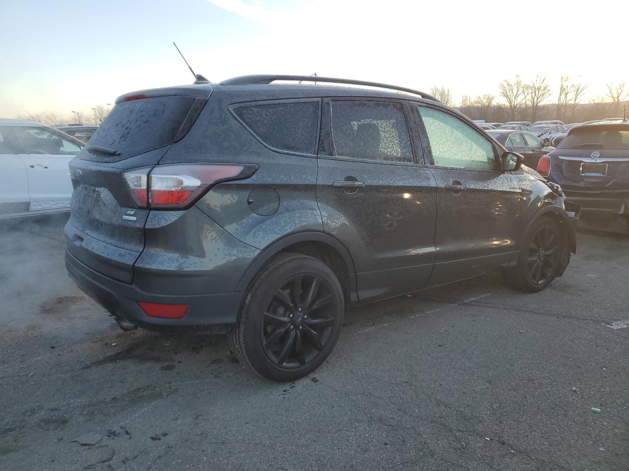 1FMCU0GD0JUC01879 FORD ESCAPE 2018