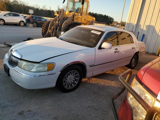 2002 Lincoln Town Car Signature