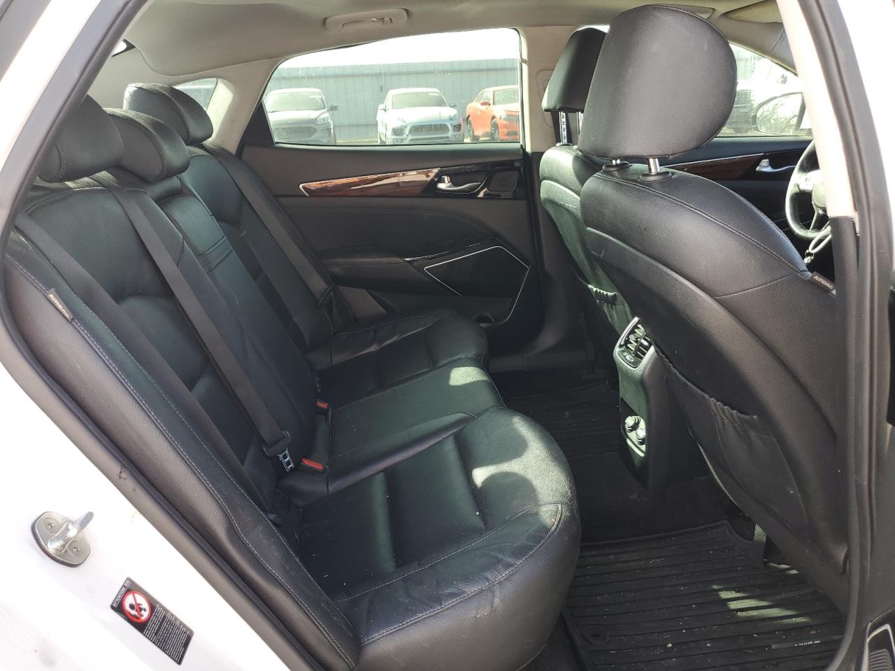 KNALC4J10H5091155 KIA CADENZA 2017