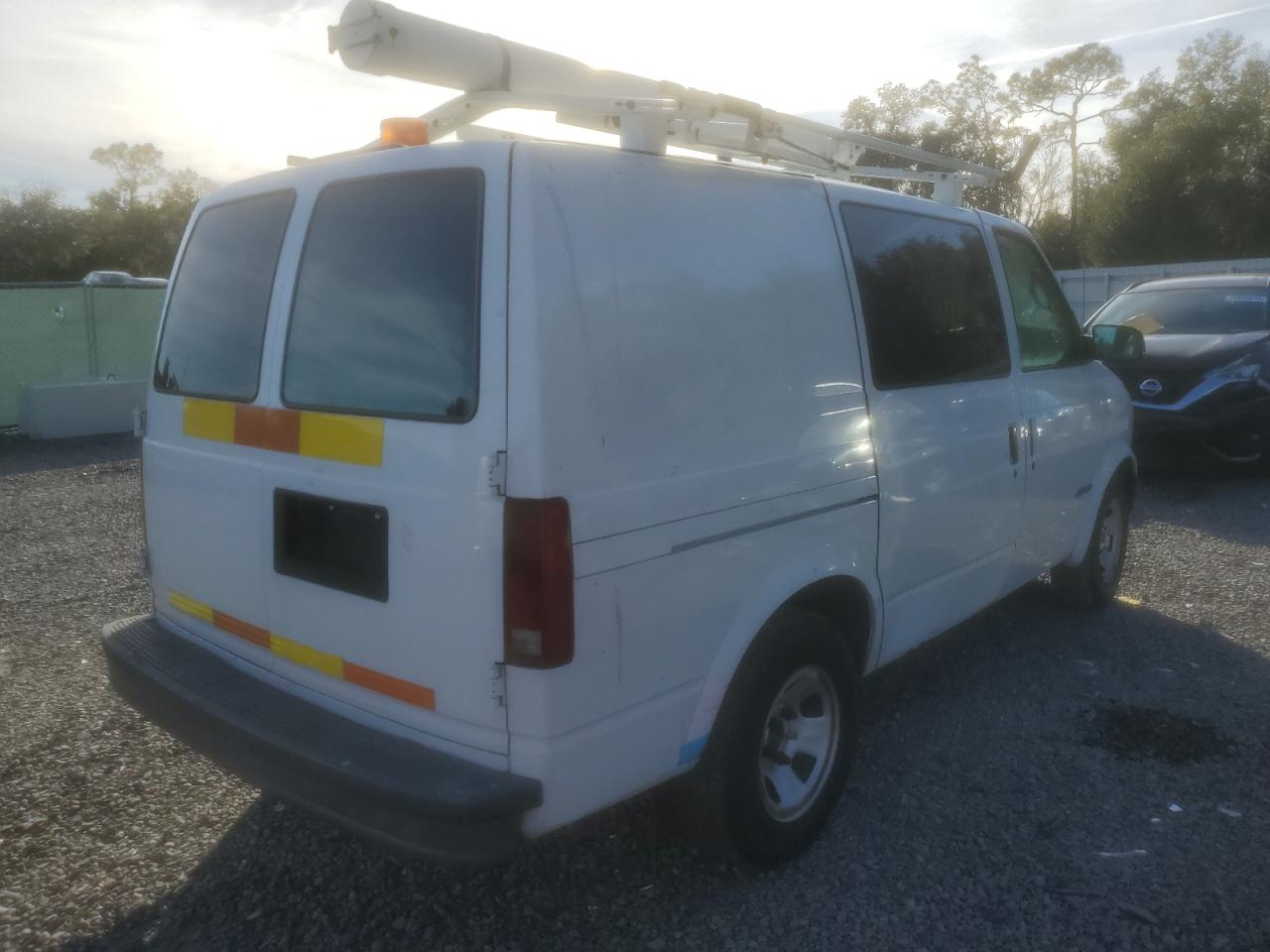 1gcdm19w81b143223 1GCDM19W81B143223 2001 Chevrolet Astro
