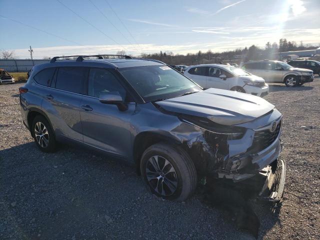 VIN 5TDGZRBH2NS234415 2022 Toyota Highlander, Xle no.4