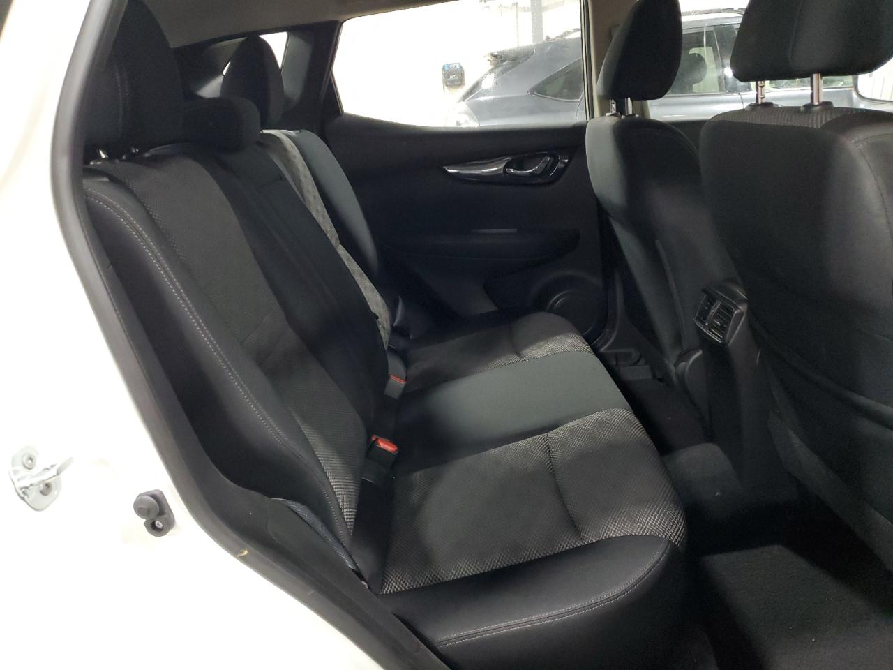 JN1BJ1CR7HW143755 NISSAN ROGUE 2017