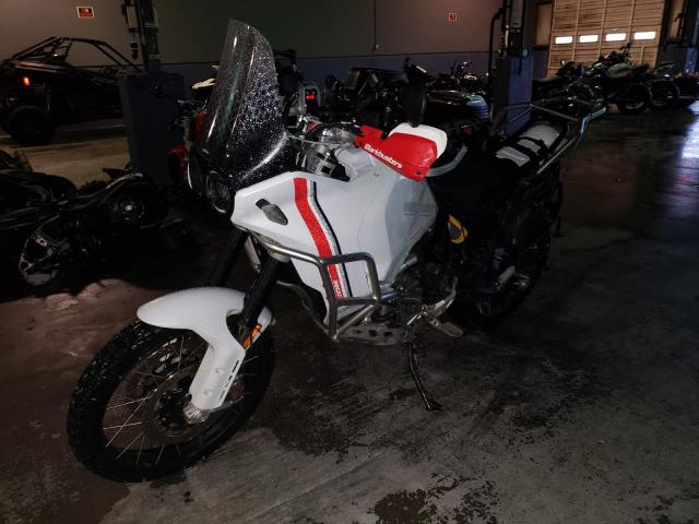 2023 DUCATI DESERT X ZDMXANDT2PB003398