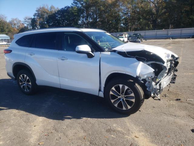 VIN 5TDKDRAH8PS025774 2023 Toyota Highlander, L no.4