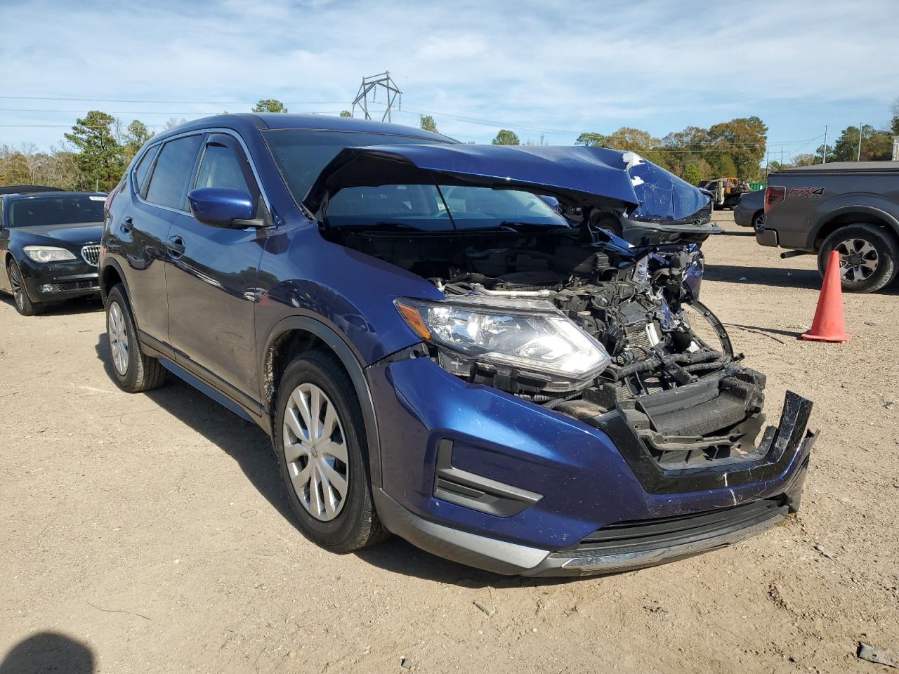 2018 Nissan Rogue S vin: KNMAT2MT1JP616892