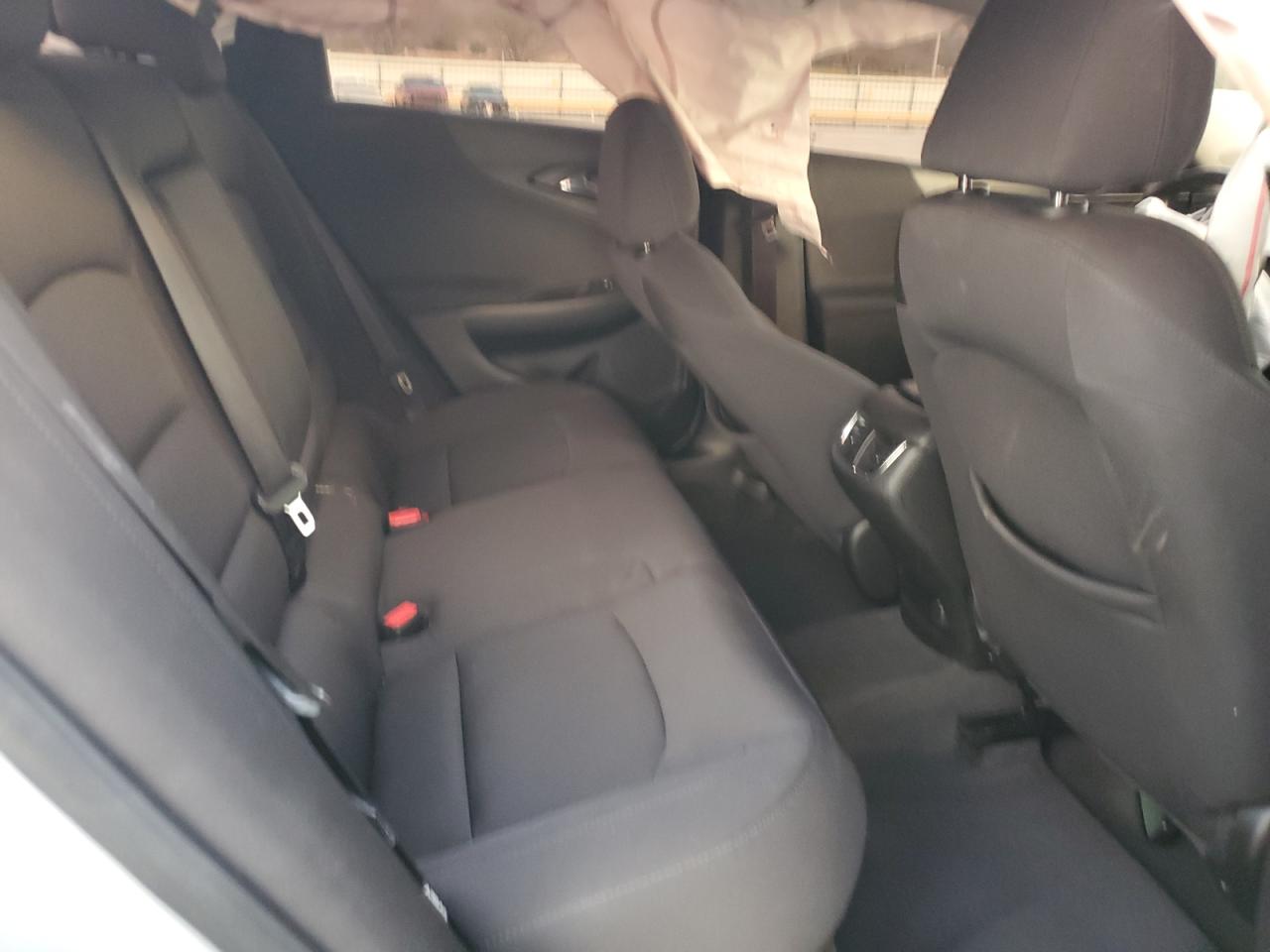 1G1ZD5ST4JF264667 CHEVROLET MALIBU 2018
