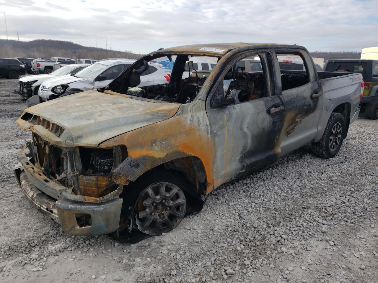 5TFHW5F16JX683491 TOYOTA TUNDRA 2018