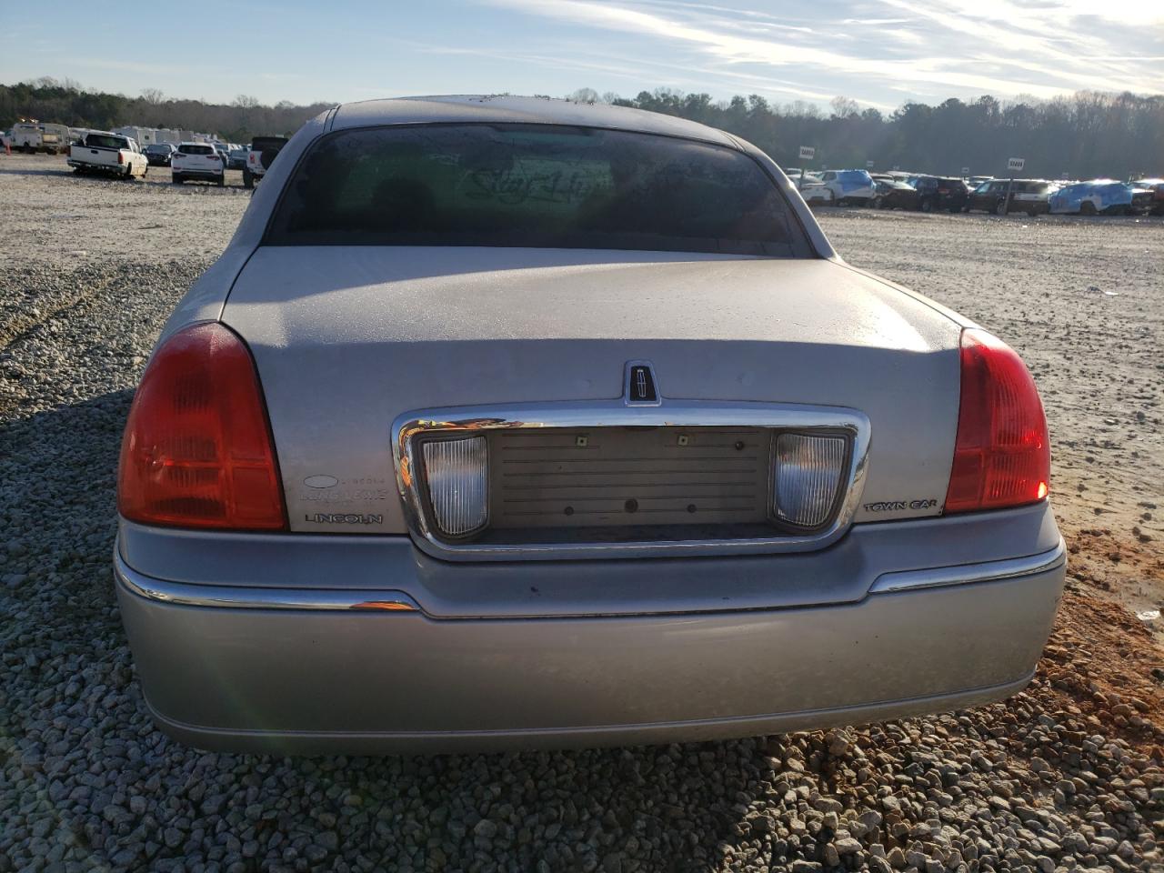 2LNHM82W98X660750 2008 Lincoln Town Car Signature Limited