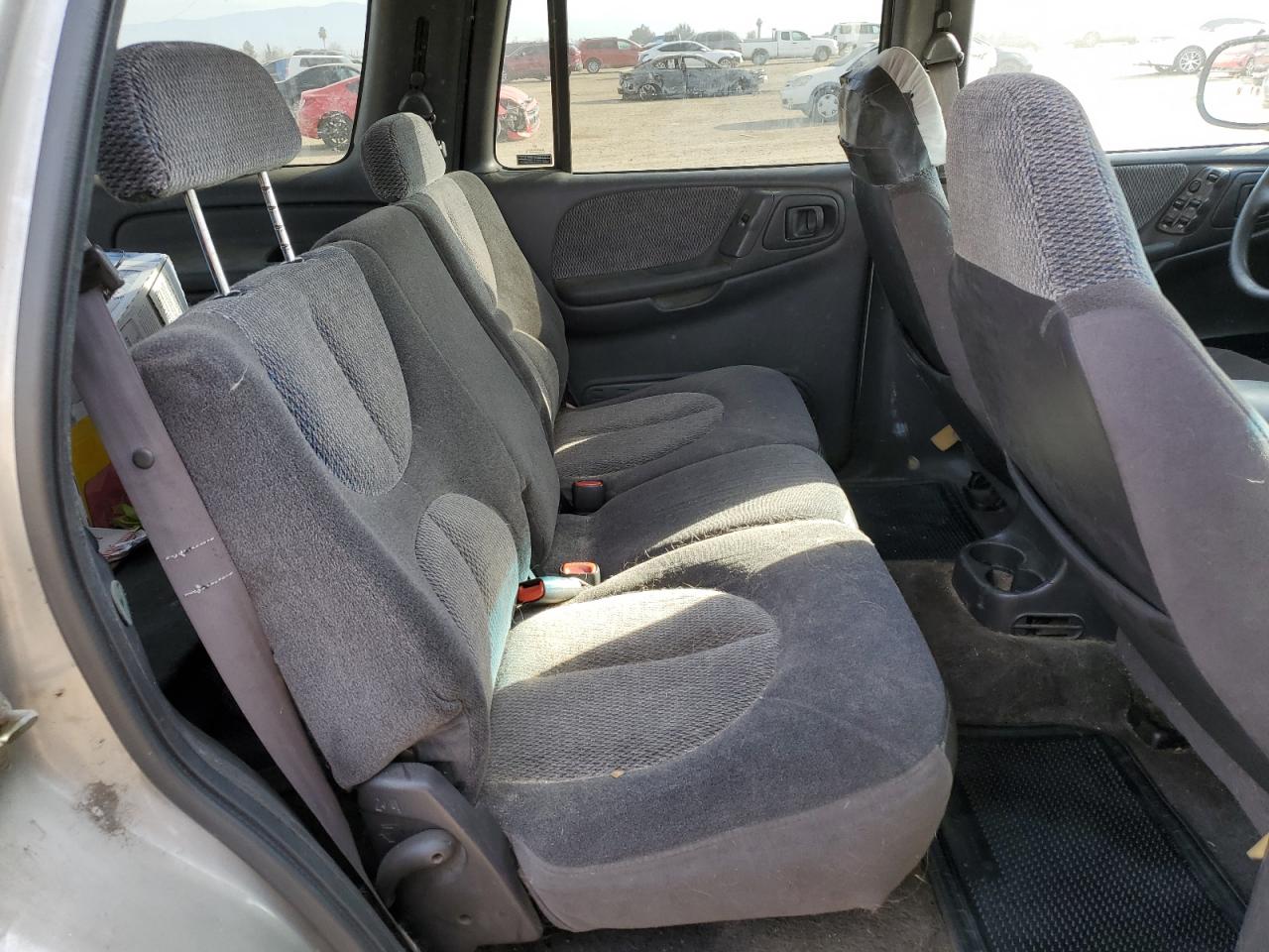 1B4HR28Z7YF275975 2000 Dodge Durango