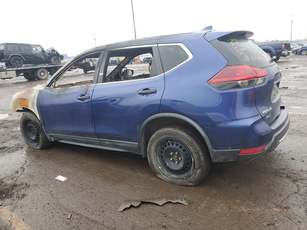 KNMAT2MV6JP587830 NISSAN ROGUE 2018