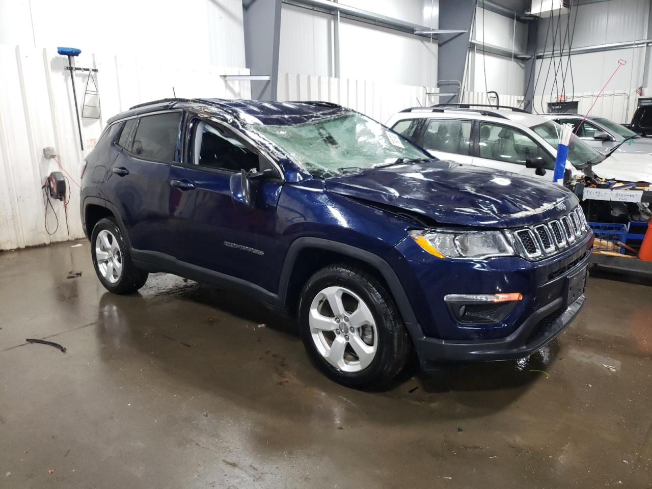 2019 Jeep Compass Latitude vin: 3C4NJDBB8KT628578