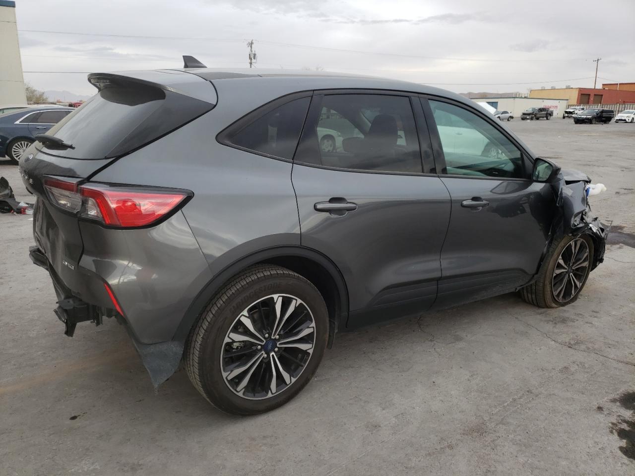 1FMCU9G64NUA98574 FORD ESCAPE 2022