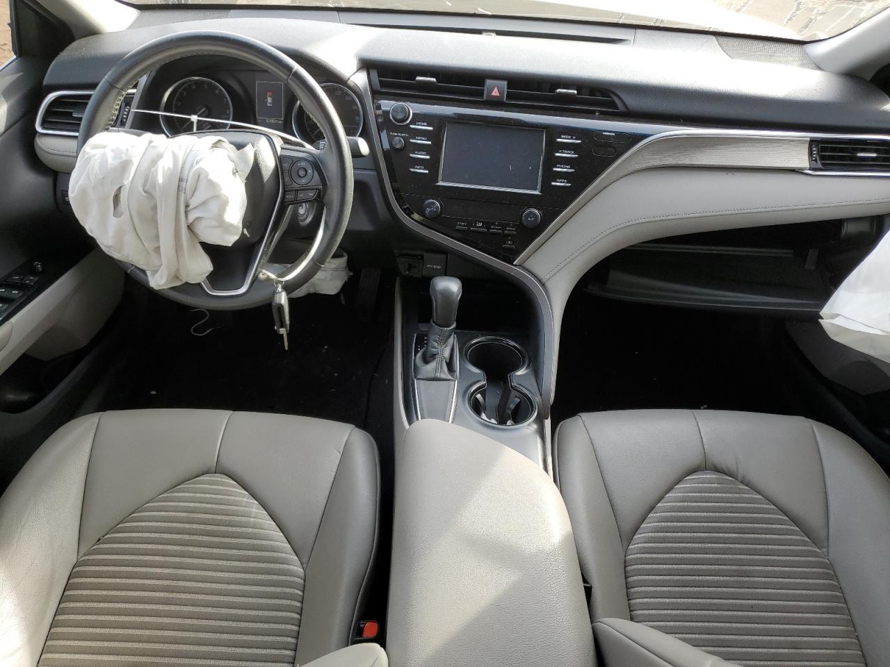 4T1B11HKXJU522156 TOYOTA CAMRY 2018