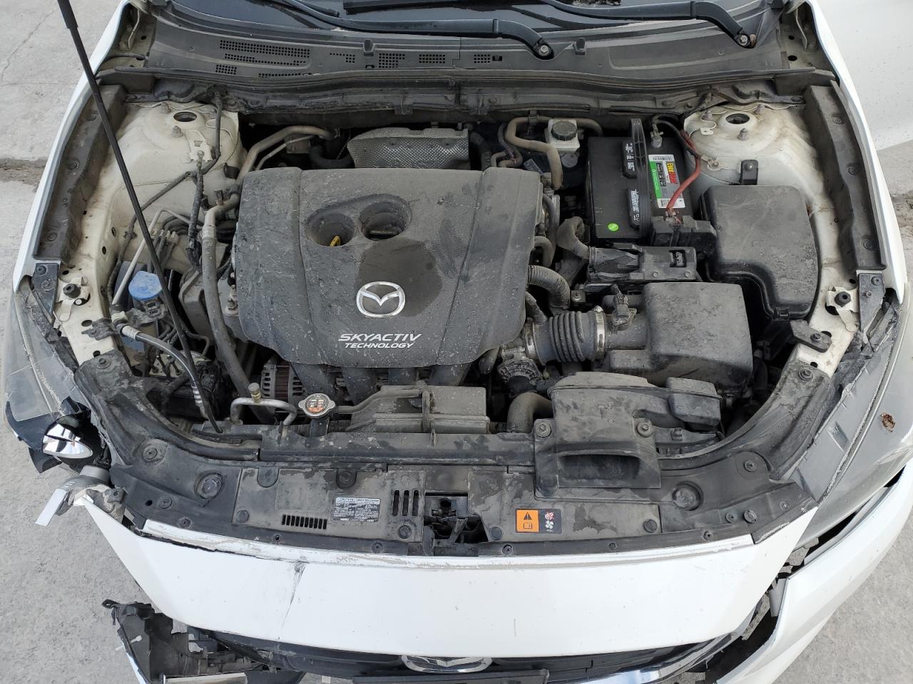 3MZBN1V36JM203327 2018 Mazda 3 Touring