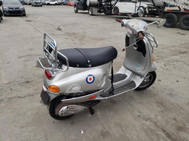 2001 VESPA SCOOTER ZAPM198F415001117