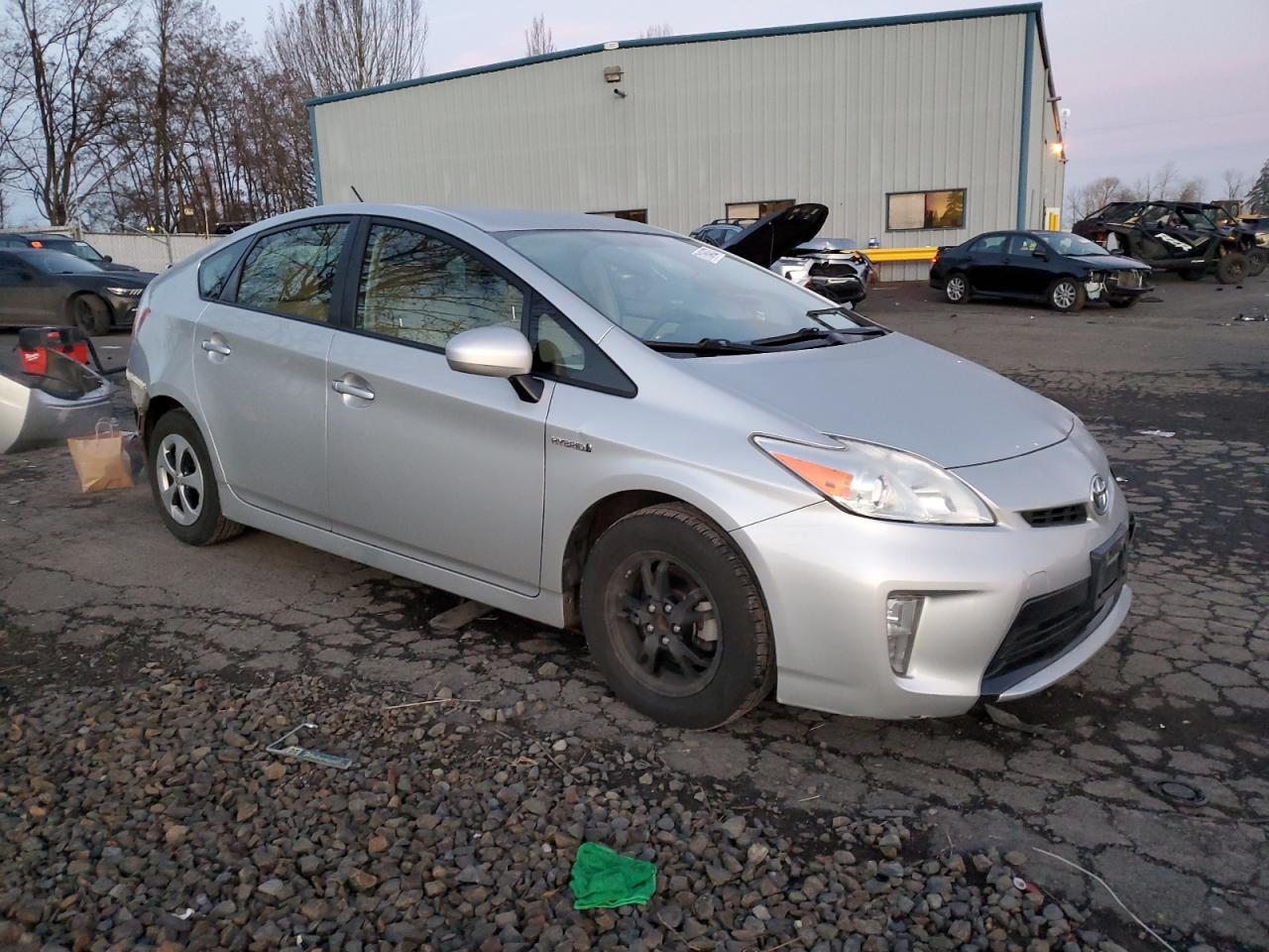 JTDKN3DUXE1810164 2014 Toyota Prius