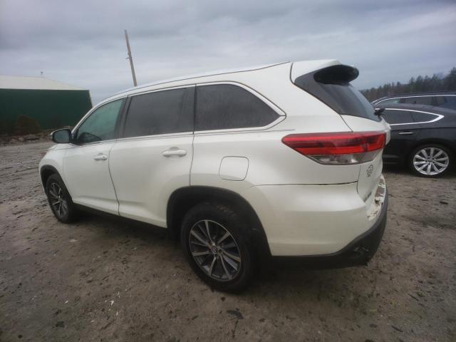 VIN 5TDJZRFH4KS610804 2019 Toyota Highlander, SE no.2