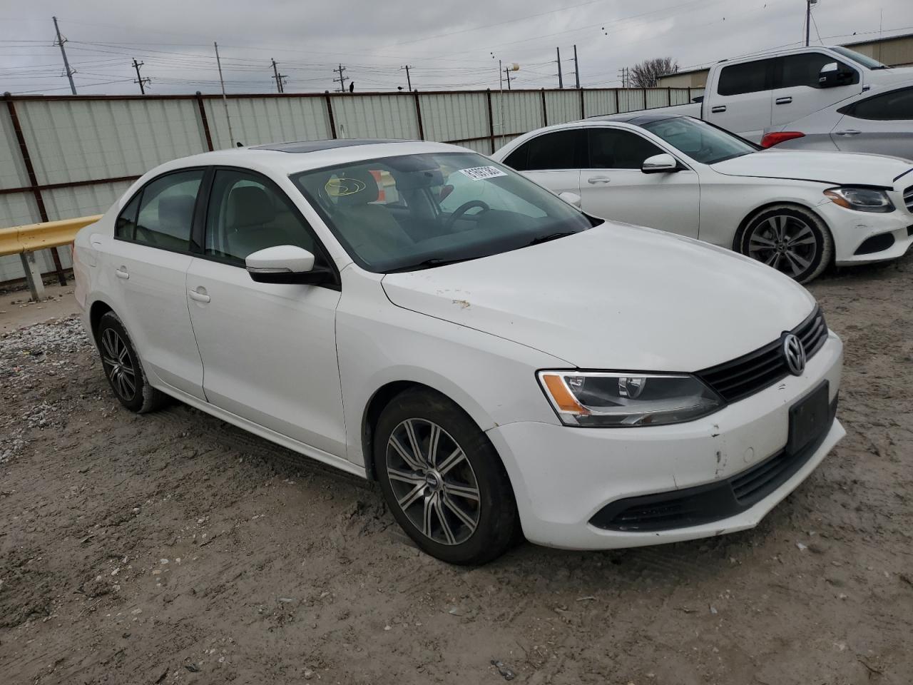 3VWBZ7AJ2BM388425 2011 Volkswagen Jetta Se