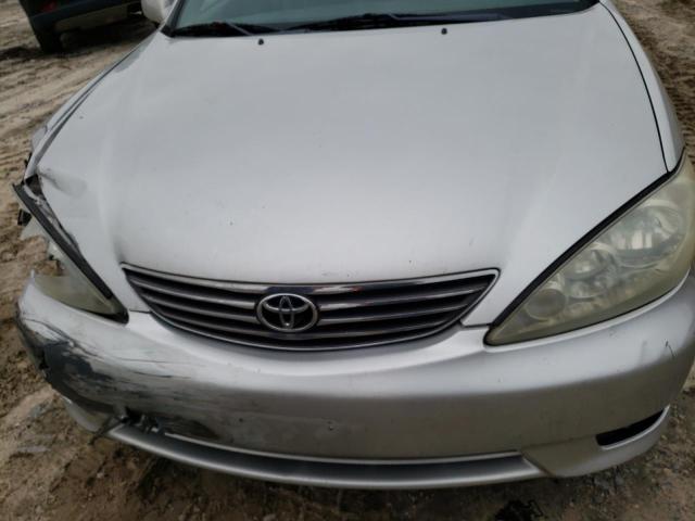 2005 Toyota Camry Le VIN: 4T1BF30K55U103338 Lot: 81261183