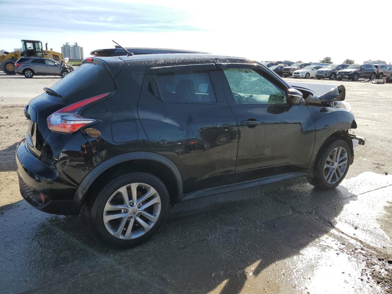 2016 Nissan Juke S vin: JN8AF5MR4GT606827