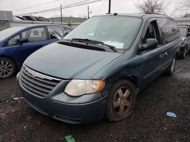 2005 Chrysler Town & Country LX