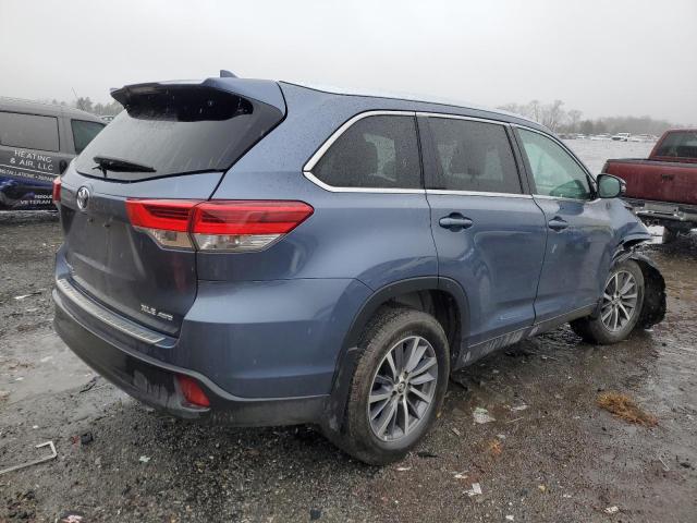 VIN 5TDJZRFH1KS929447 2019 Toyota Highlander, SE no.3