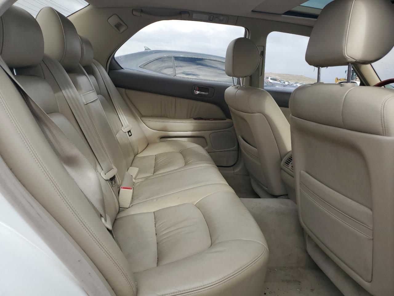 jt8bh28f5x0150930 JT8BH28F5X0150930 1999 Lexus Ls 400