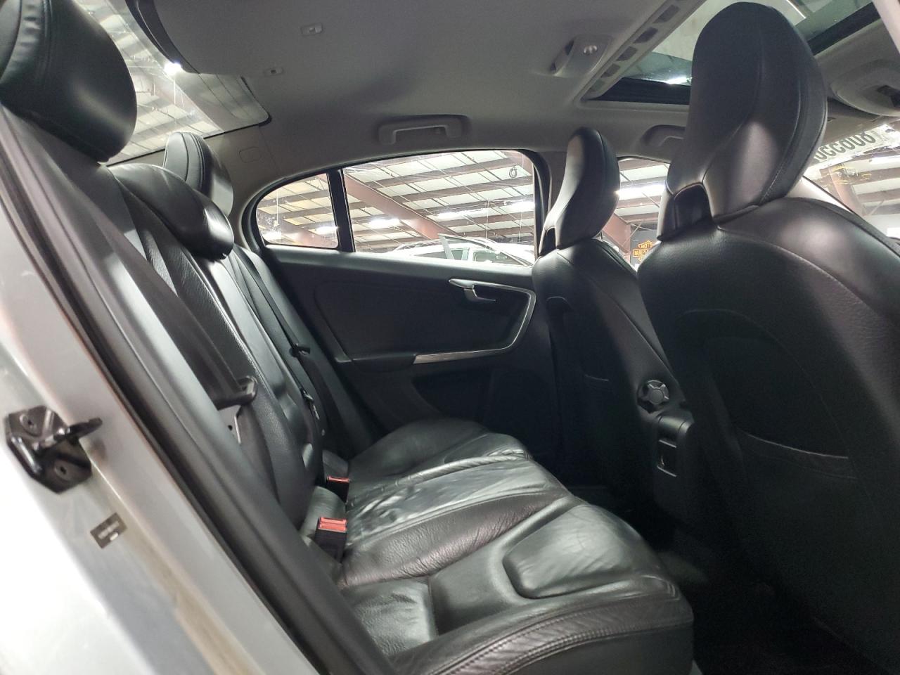 yv1902fh8b2016433 YV1902FH8B2016433 2011 Volvo S60 T6
