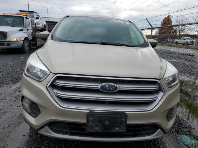 1FMCU0GDXHUC80178 Ford ESCAPE SE