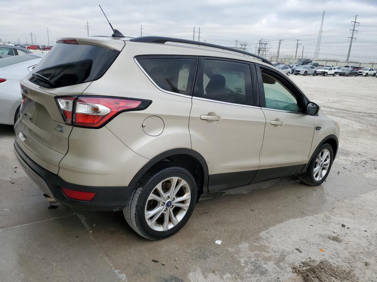 1FMCU9GD3JUB70891 FORD ESCAPE 2018