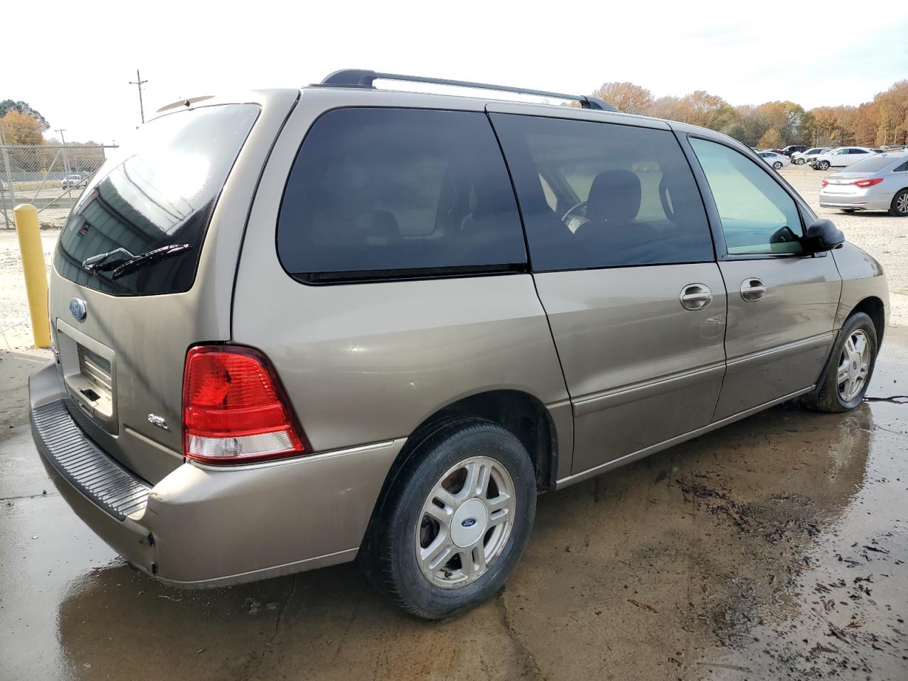 2FMZA52276BA47688 2006 Ford Freestar Sel