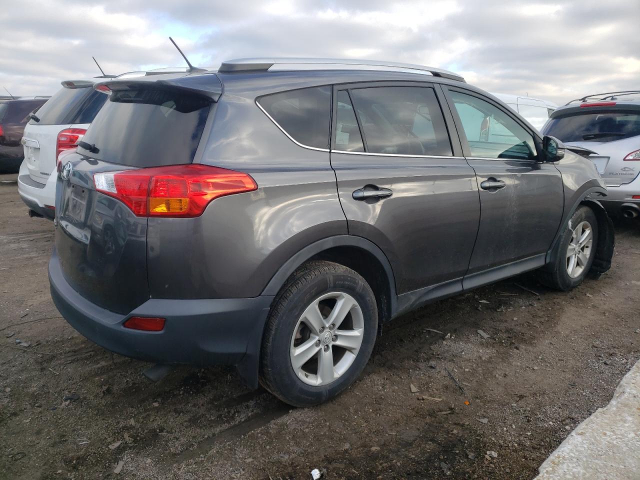 2T3RFREV6EW156822 2014 Toyota Rav4 Xle