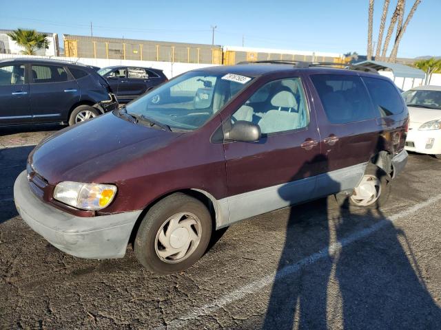 2000 Toyota Sienna LE