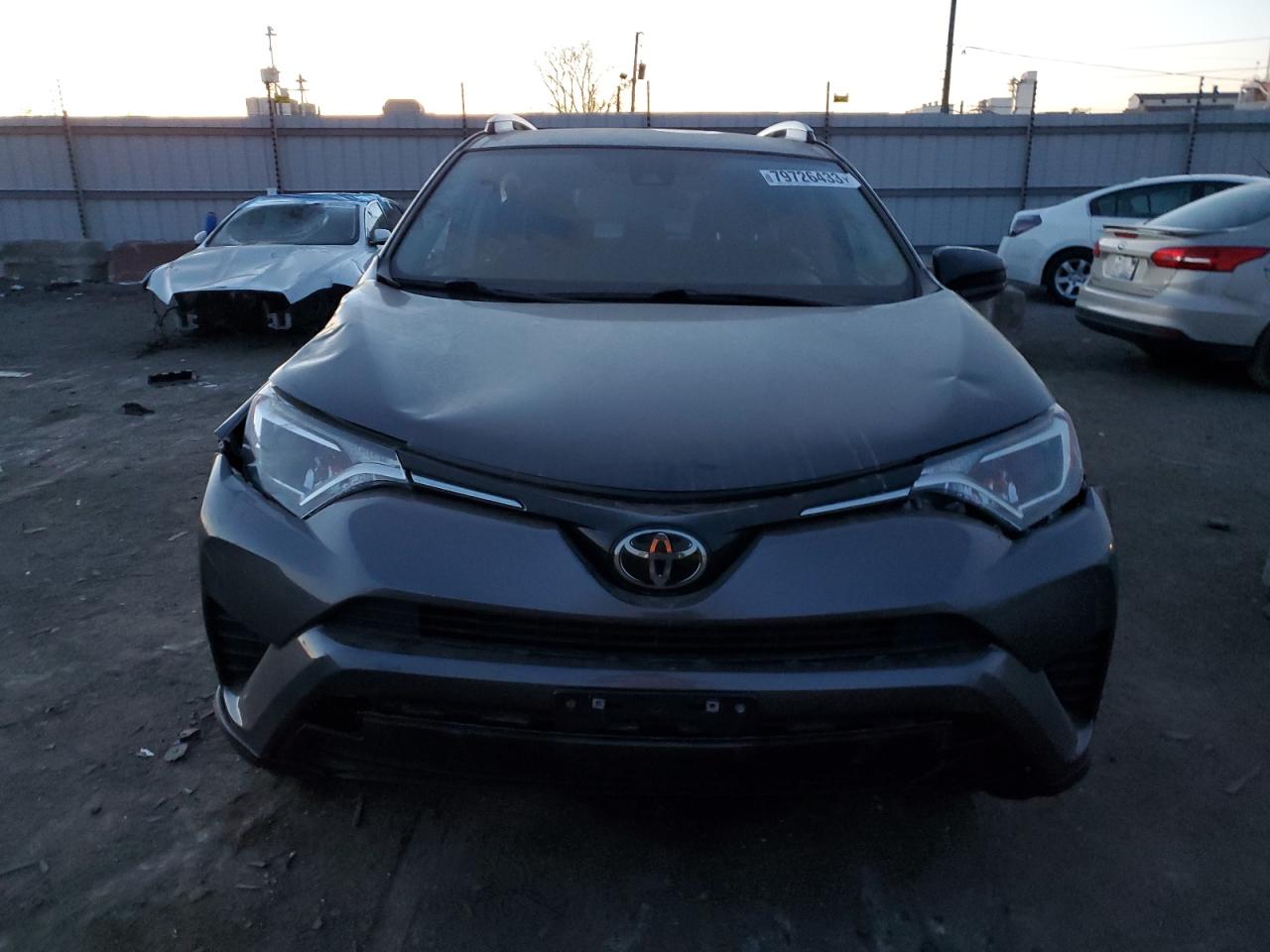 JTMZFREV0JJ739783 2018 Toyota Rav4 Le