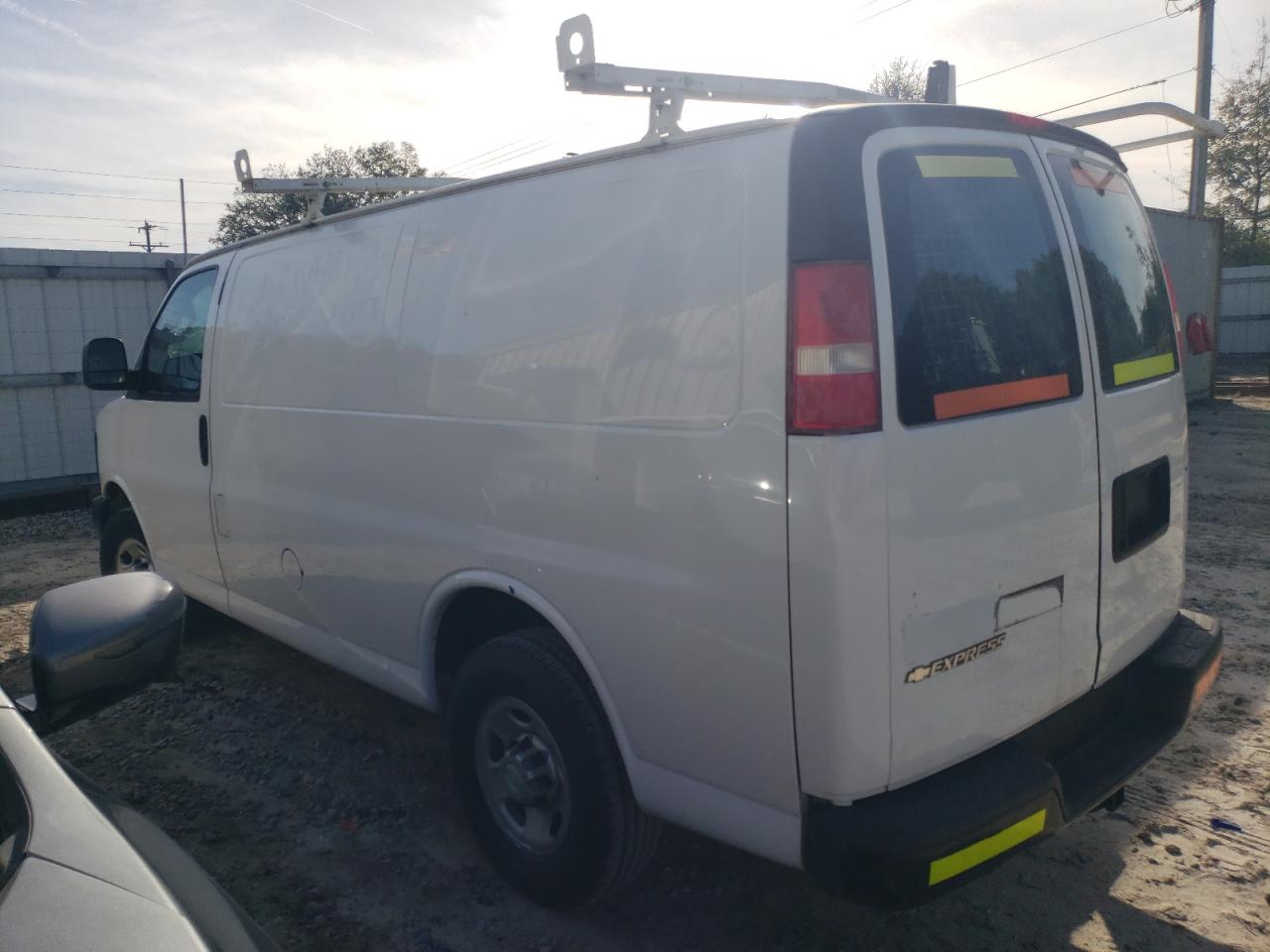 1GCWGAFG6G1245082 CHEVROLET EXPRESS 2016