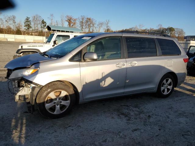 2015 Toyota Sienna LE