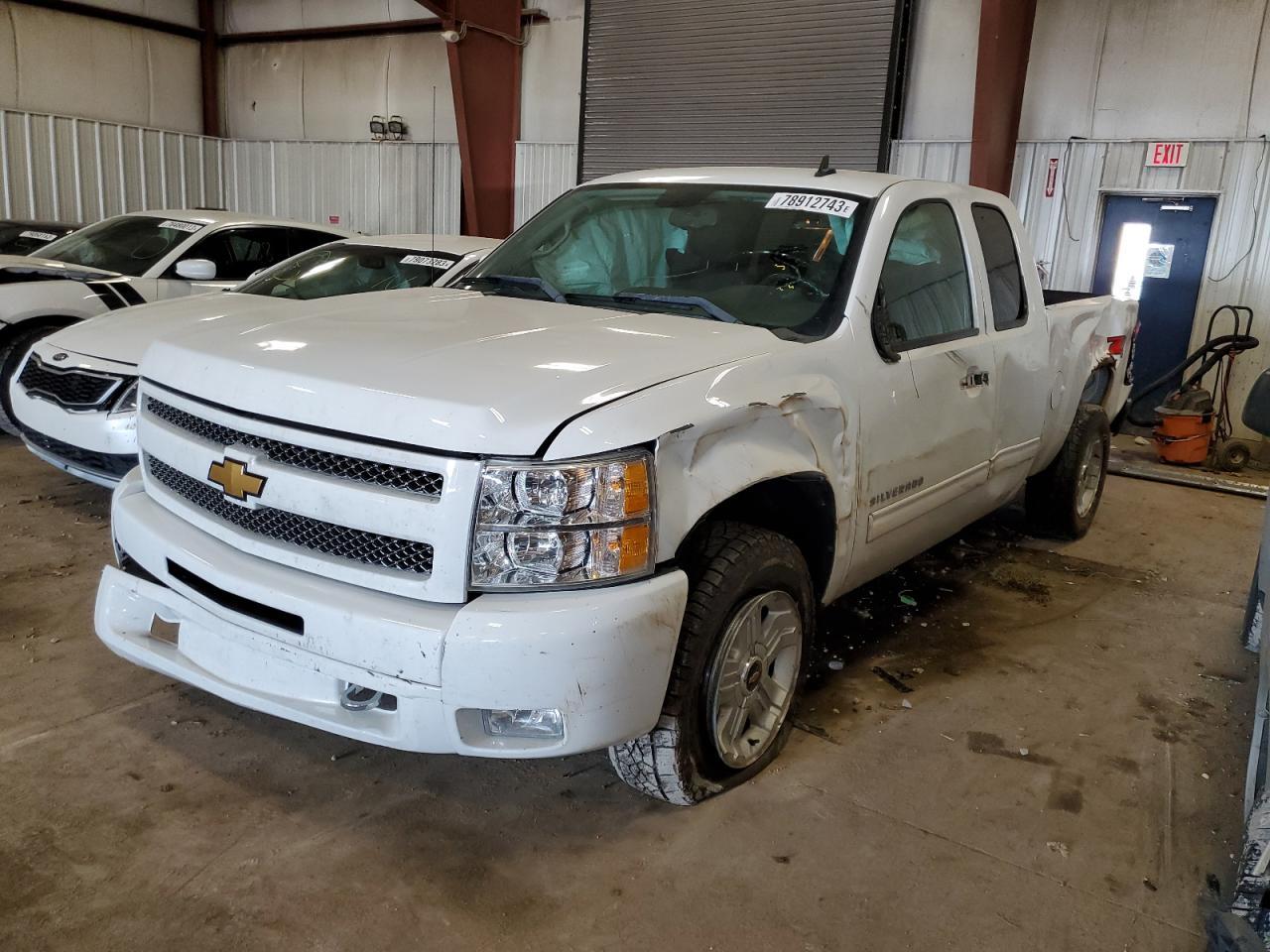 1GCRKSE33BZ136475 2011 Chevrolet Silverado K1500 Lt